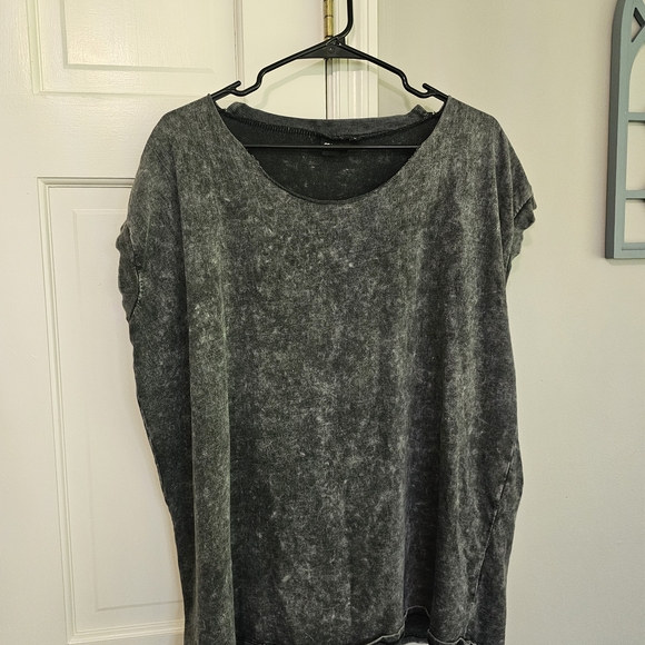 Mono B Charcoal Short Sleeve Top - Picture 3 of 4